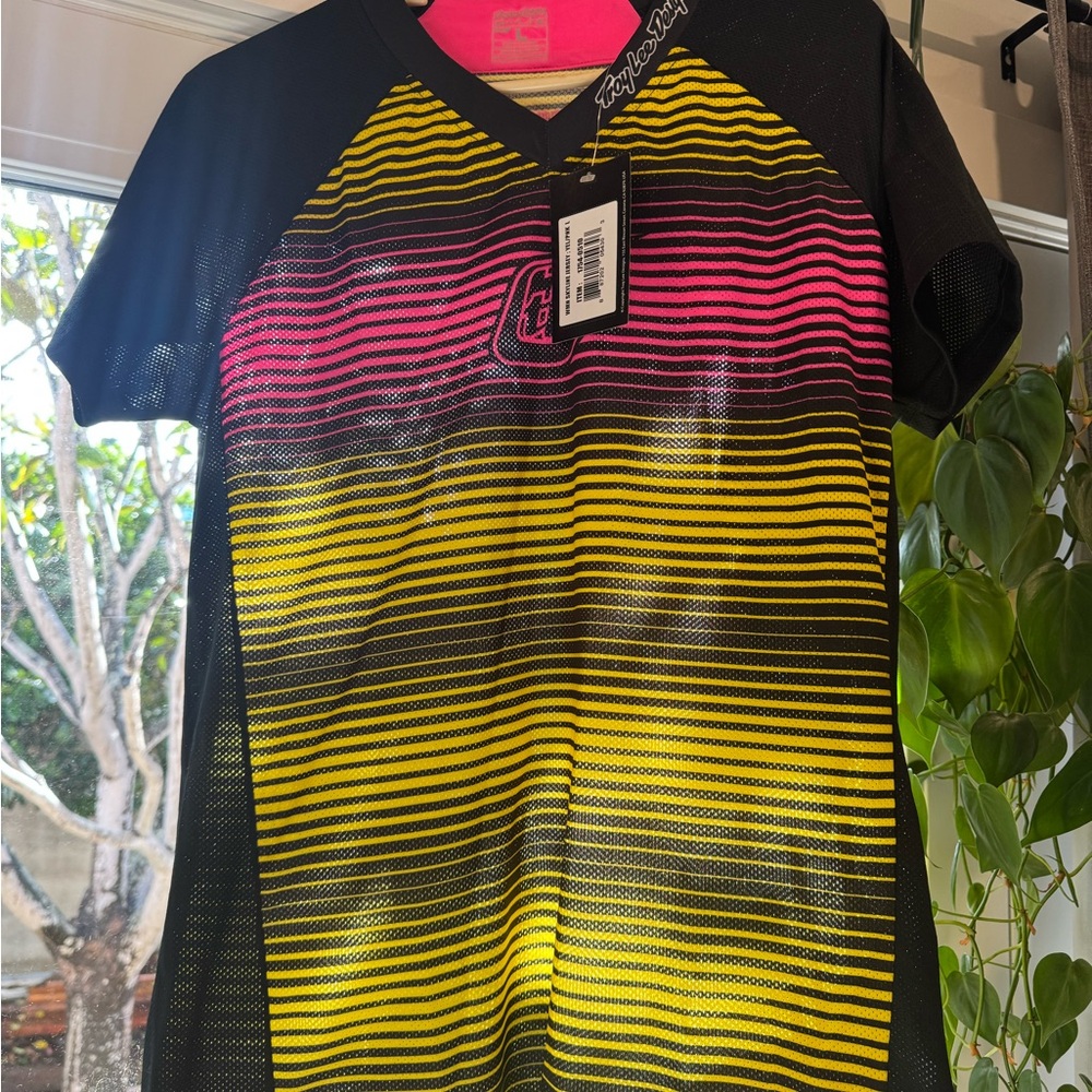 Women's Black and Yellow Striped Top